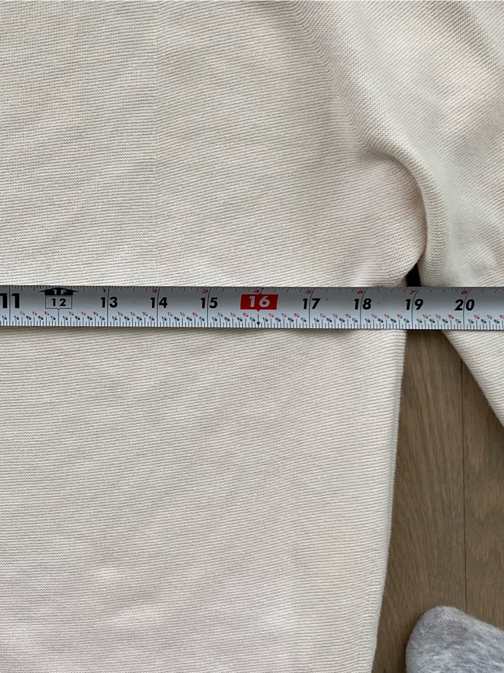 Uniqlo 3D Knit Boatneck Top in Off White - Picture 4 of 12